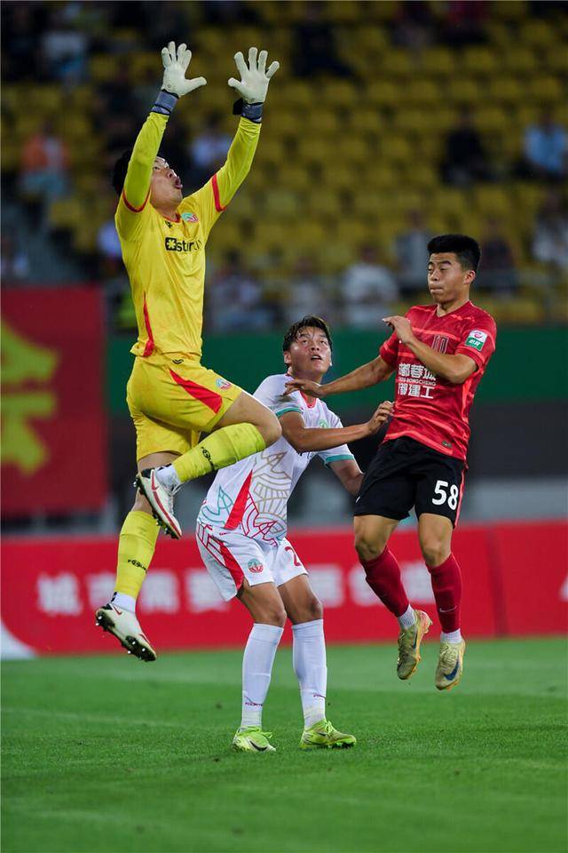 关于赛前突围战来临,成都蓉城围绕全明星赛豪取连胜,媒体盛赞,训练强度明显提升的信息 关于赛前突围战来临,成都蓉城围绕全明星赛豪取连胜,媒体盛赞,训练强度明显提升的信息