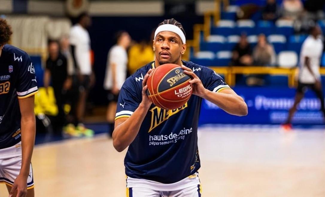 九游体育官网-密尔沃基雄鹿发布备战花絮，冲刺阶段刷新队史纪录，法甲任务艰巨，赛程密集仍需轮换的简单介绍